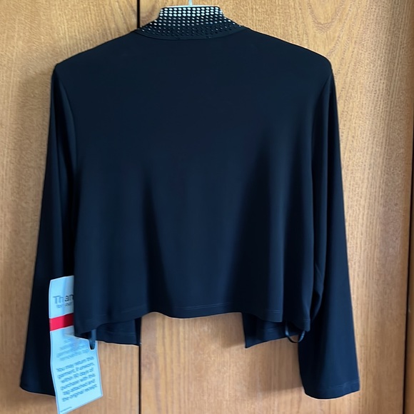 Cropped black sweater with some sparkle! - Picture 6 of 6